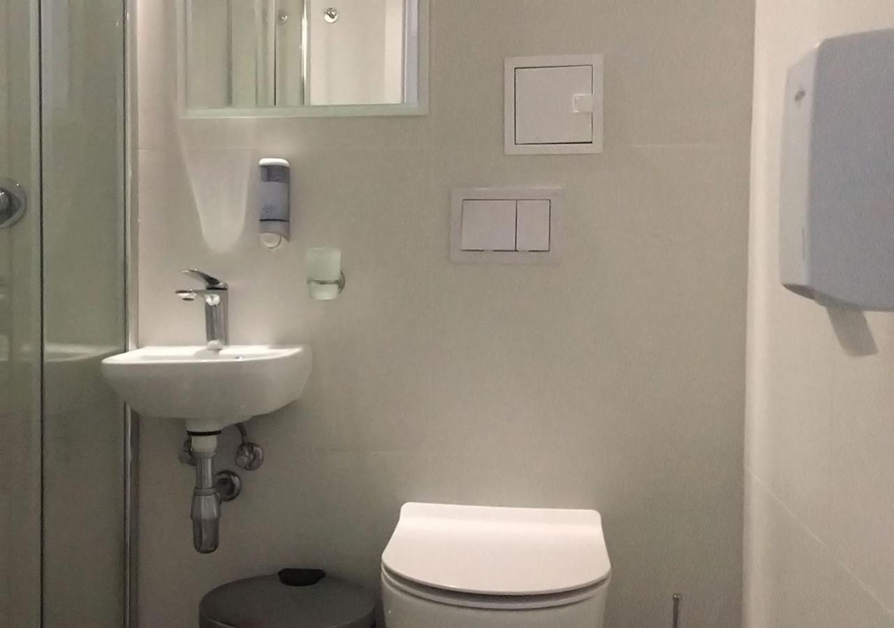 Kyivpasservis Hotel Dış mekan fotoğraf