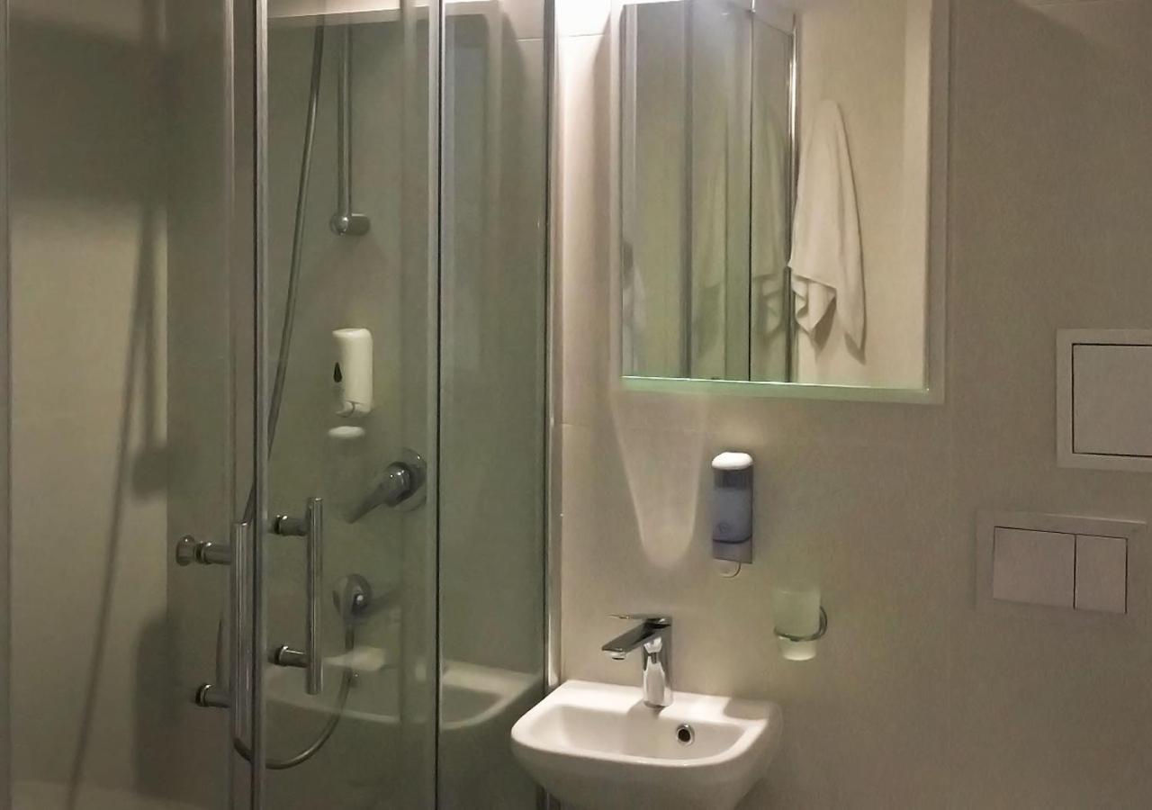 Kyivpasservis Hotel Dış mekan fotoğraf