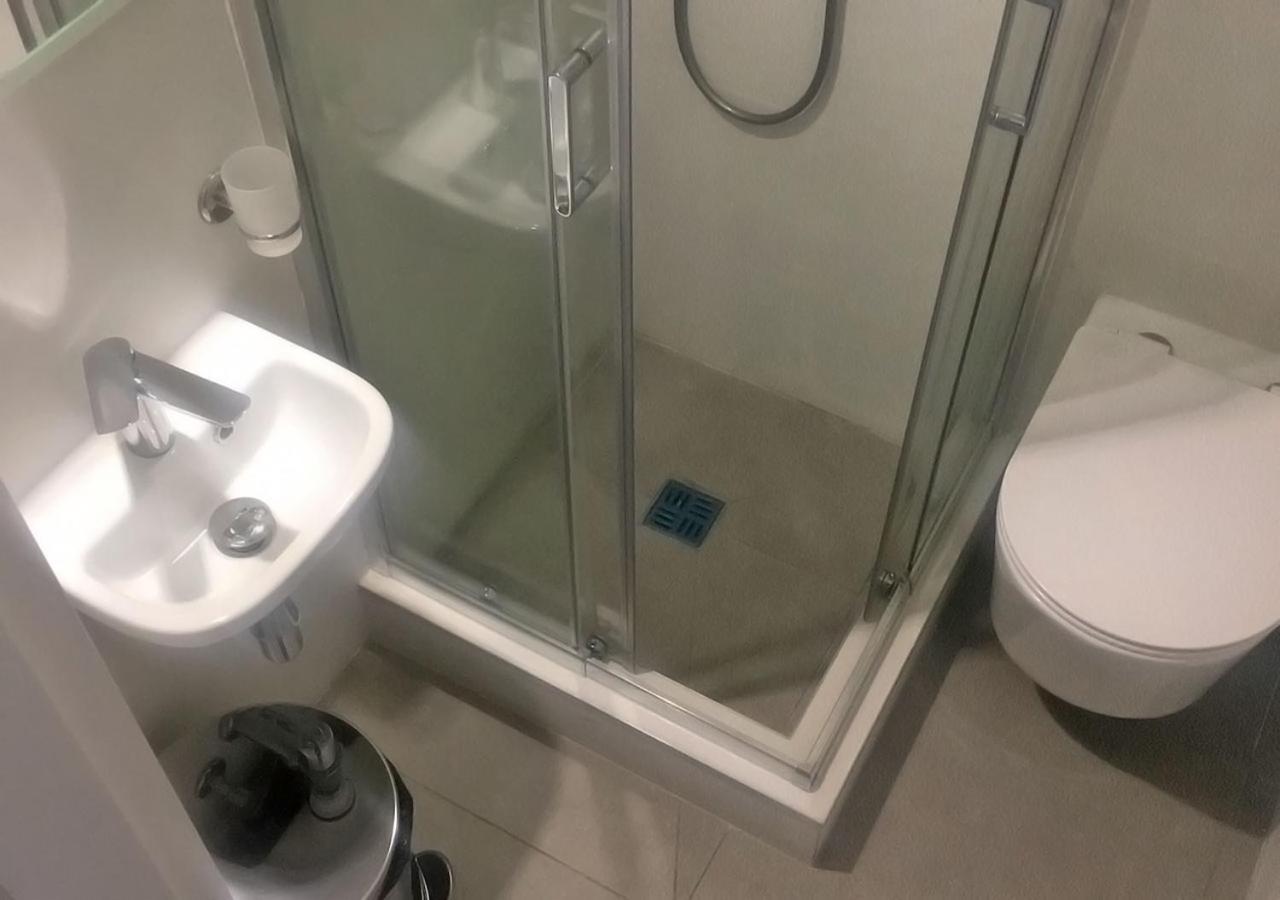 Kyivpasservis Hotel Dış mekan fotoğraf